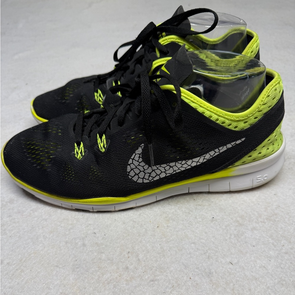 Nike Free 5.0 TR Fit Black And Volt Training Shoes Sneakers Women’s Size‎ 9.5 US